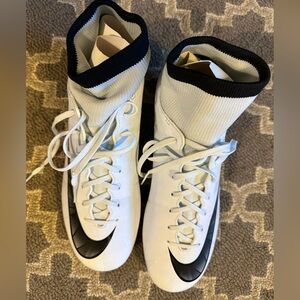 Nike Mercurial Victory CR 7 chptr 5 FG boot cleats blue tint/black and white.